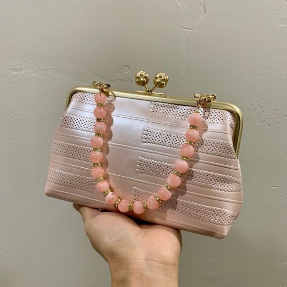 Handmade Genuine Embossed Leather Cute Kisslock Wristlet/Crossbody & 2 Chains - Picture 1 of 15